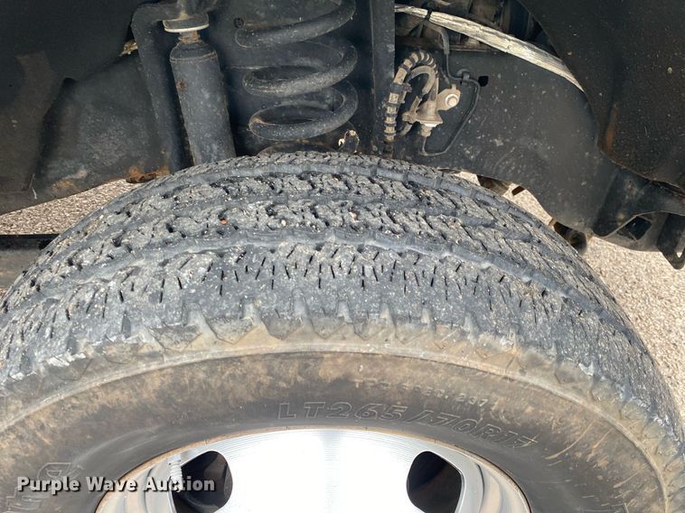 image for item DL7181 2017 Ford  F350 Super Duty  Crew Cab utility bed pickup truck