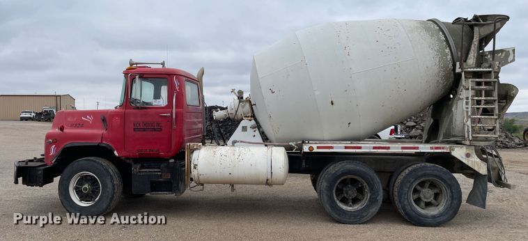 image for item DN4589 1991 Mack DM690S  ready mix truck