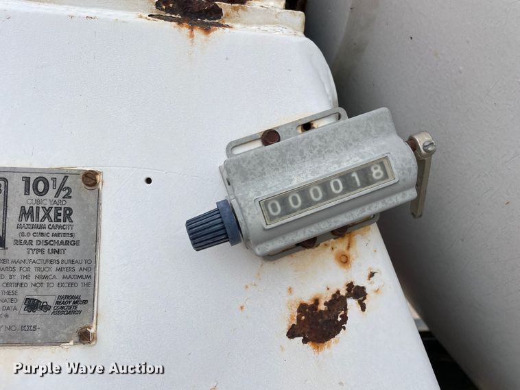 image for item DN4589 1991 Mack DM690S  ready mix truck