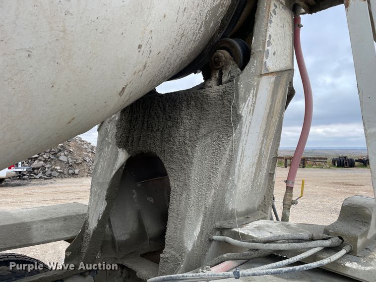 image for item DN4589 1991 Mack DM690S  ready mix truck