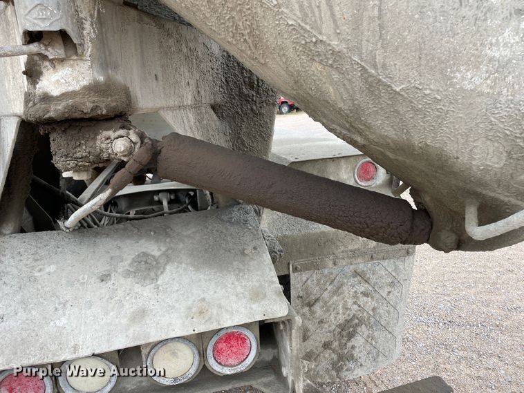 image for item DN4589 1991 Mack DM690S  ready mix truck