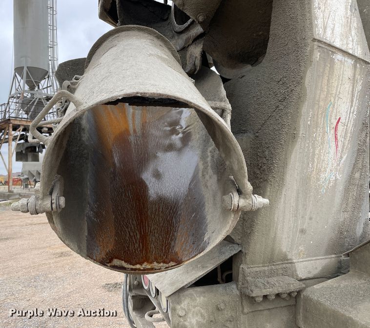 image for item DN4589 1991 Mack DM690S  ready mix truck