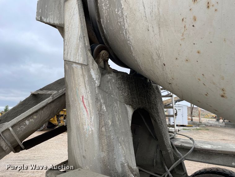 image for item DN4589 1991 Mack DM690S  ready mix truck