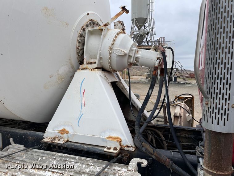 image for item DN4589 1991 Mack DM690S  ready mix truck