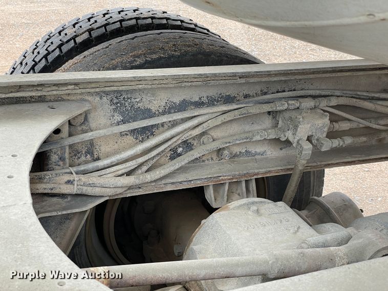 image for item DN4589 1991 Mack DM690S  ready mix truck