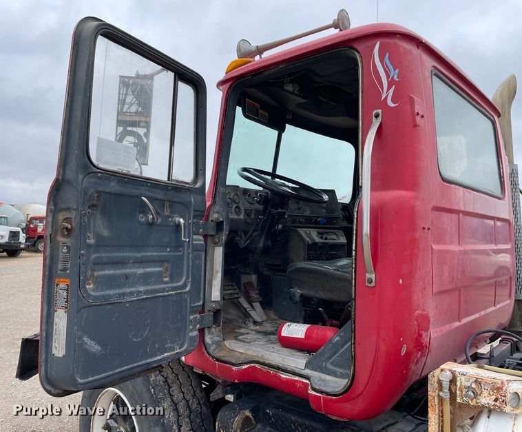 image for item DN4589 1991 Mack DM690S  ready mix truck