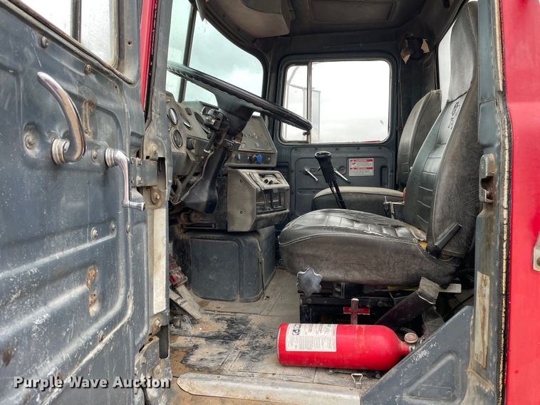 image for item DN4589 1991 Mack DM690S  ready mix truck