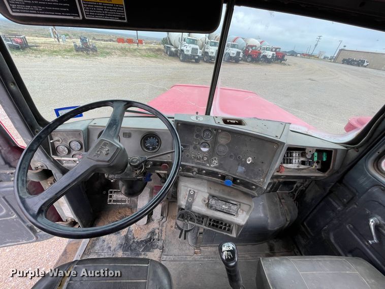 image for item DN4589 1991 Mack DM690S  ready mix truck
