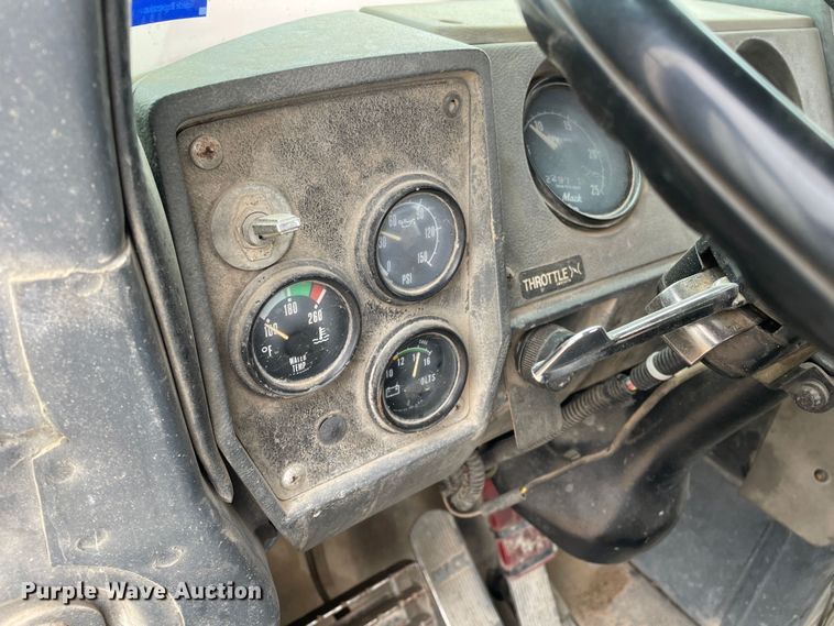 image for item DN4589 1991 Mack DM690S  ready mix truck