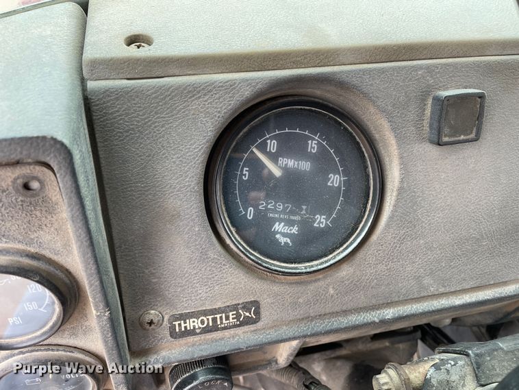 image for item DN4589 1991 Mack DM690S  ready mix truck