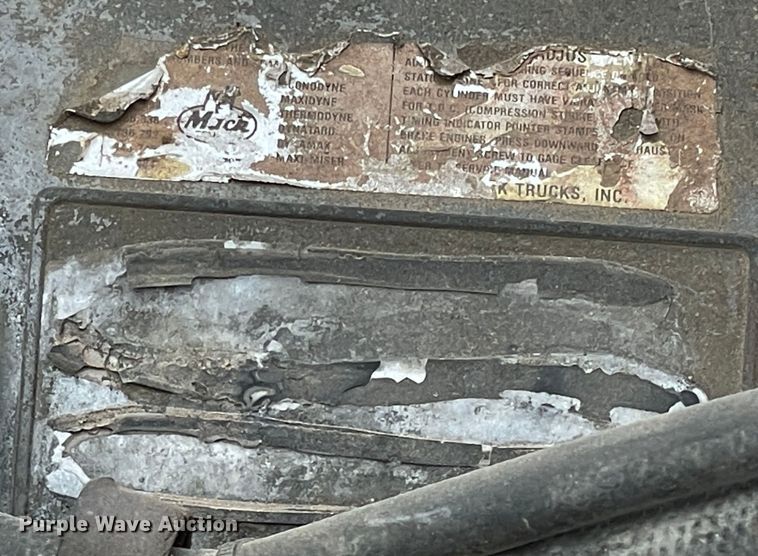 image for item DN4589 1991 Mack DM690S  ready mix truck