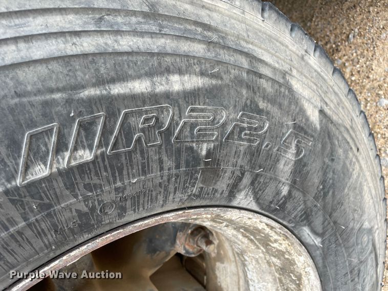 image for item DN4589 1991 Mack DM690S  ready mix truck