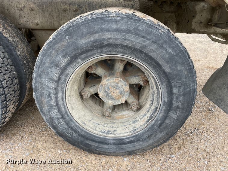 image for item DN4589 1991 Mack DM690S  ready mix truck