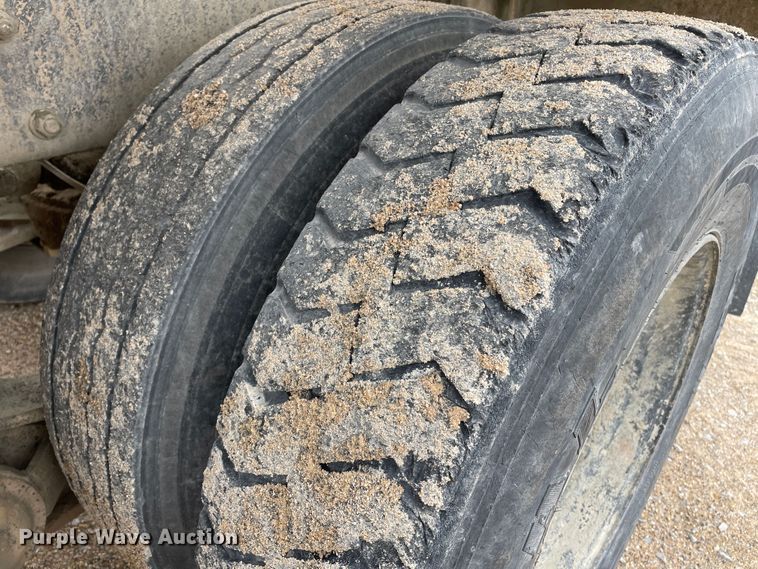 image for item DN4589 1991 Mack DM690S  ready mix truck