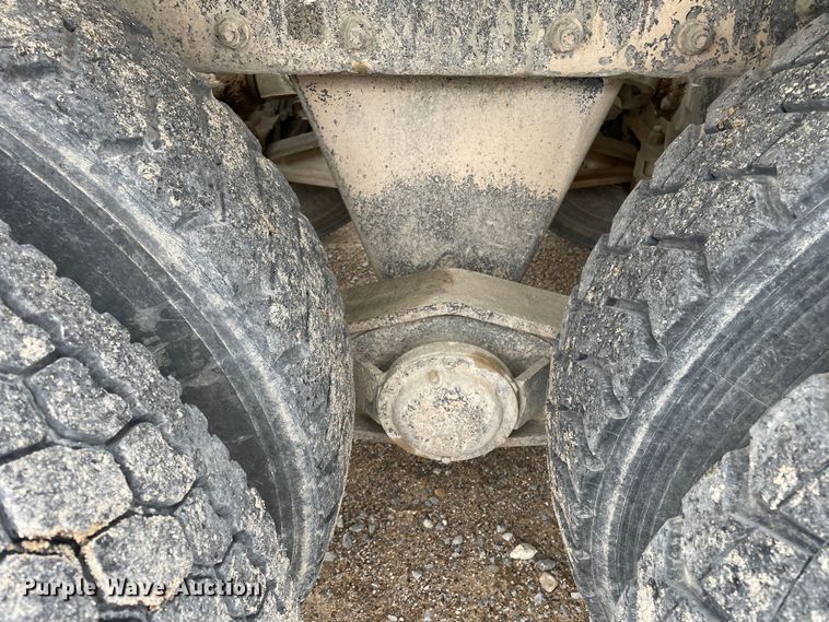 image for item DN4589 1991 Mack DM690S  ready mix truck