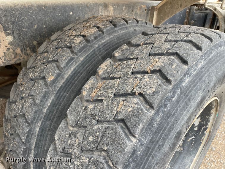 image for item DN4589 1991 Mack DM690S  ready mix truck