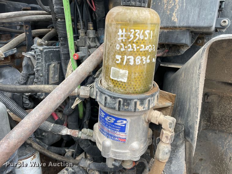 image for item DN4590 2002 Mack CH613  semi truck