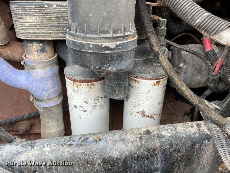 image for item DN4590 2002 Mack CH613  semi truck