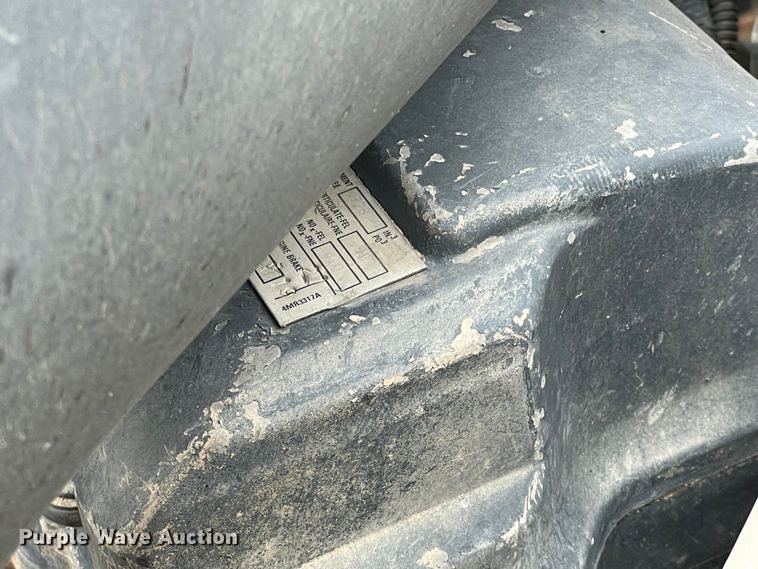 image for item DN4590 2002 Mack CH613  semi truck