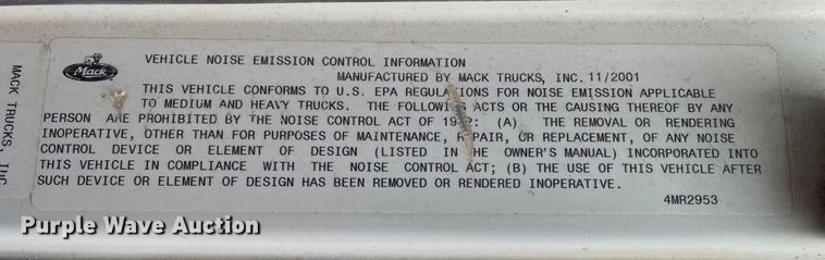 image for item DN4590 2002 Mack CH613  semi truck