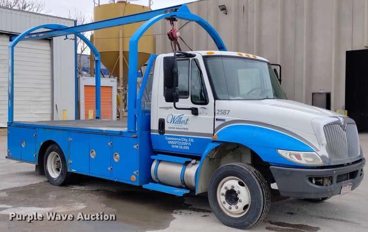 image for item DN6415 2012 International DuraStar 4300  flatbed truck