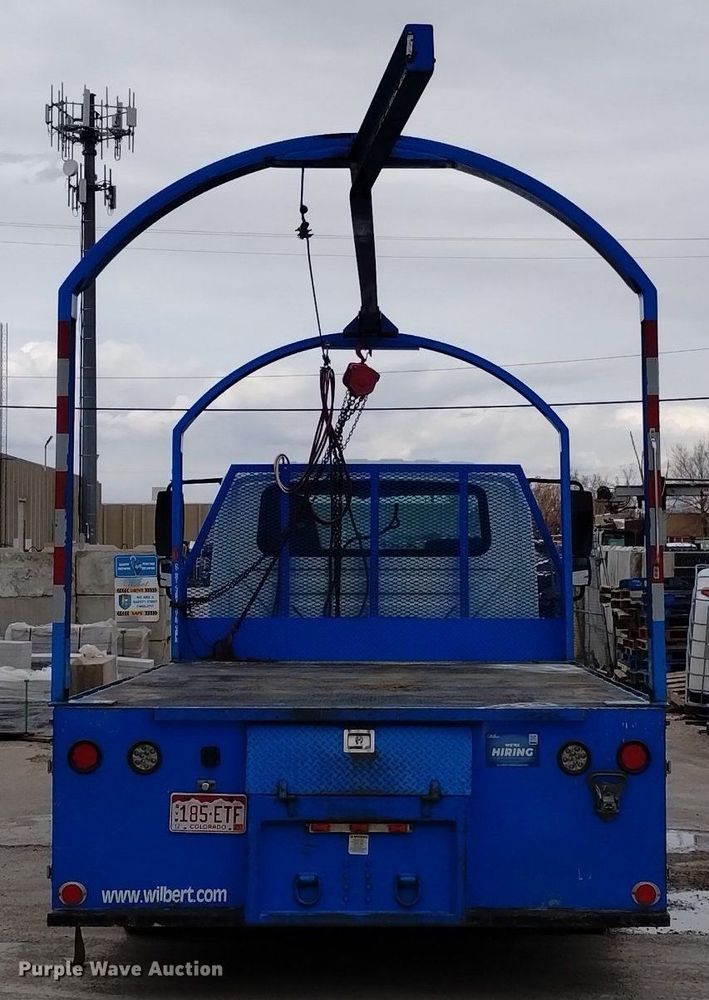 image for item DN6415 2012 International DuraStar 4300  flatbed truck