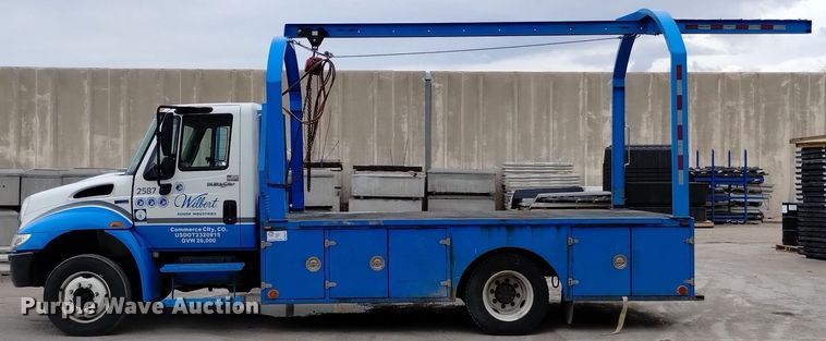 image for item DN6415 2012 International DuraStar 4300  flatbed truck