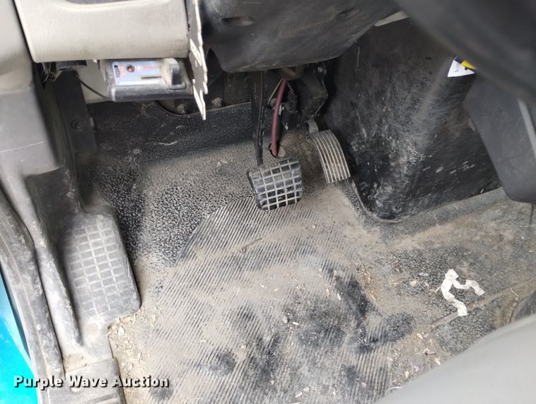 image for item DN6415 2012 International DuraStar 4300  flatbed truck