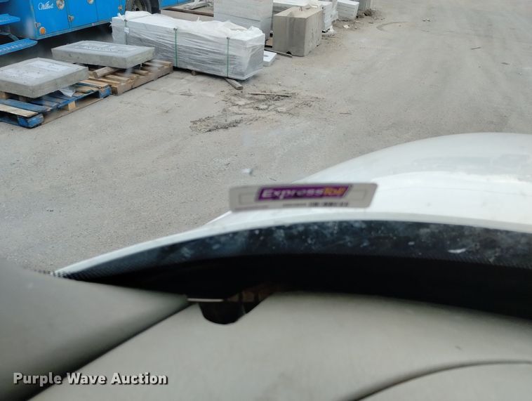 image for item DN6415 2012 International DuraStar 4300  flatbed truck