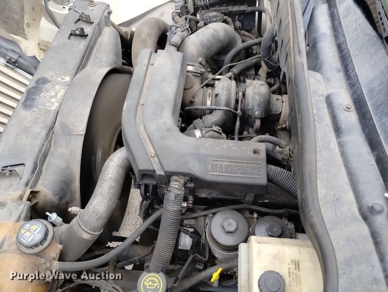 image for item DN6415 2012 International DuraStar 4300  flatbed truck