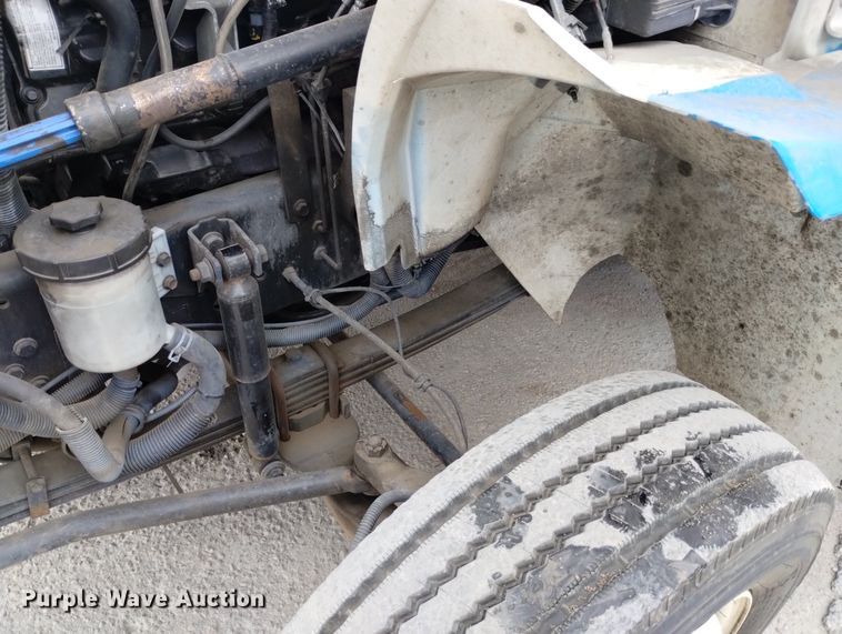 image for item DN6415 2012 International DuraStar 4300  flatbed truck