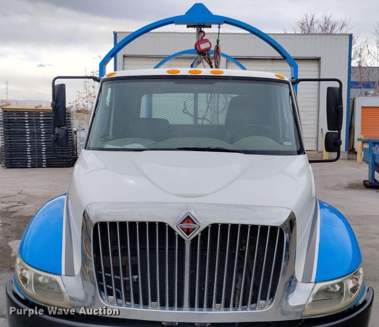 image for item DN6415 2012 International DuraStar 4300  flatbed truck