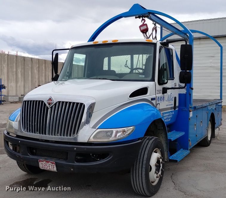 image for item DN6415 2012 International DuraStar 4300  flatbed truck