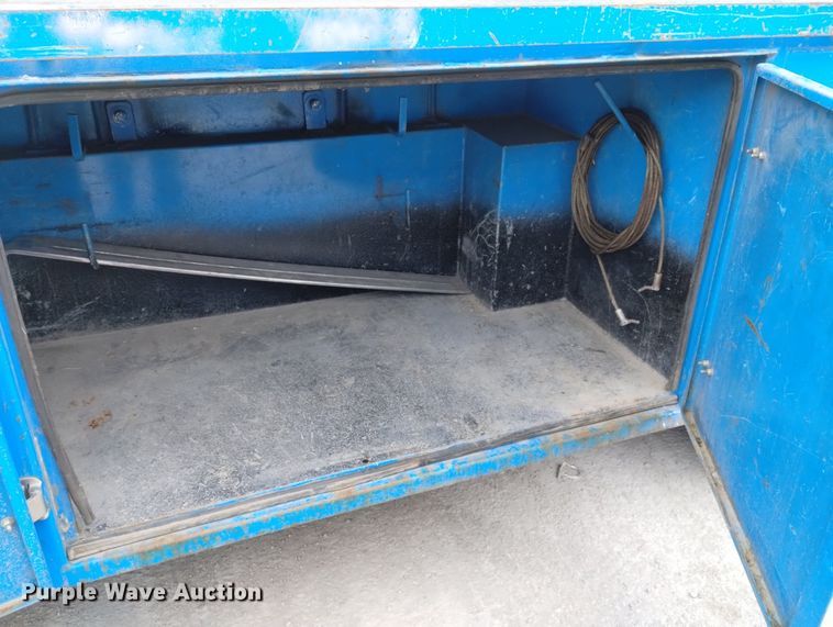 image for item DN6415 2012 International DuraStar 4300  flatbed truck