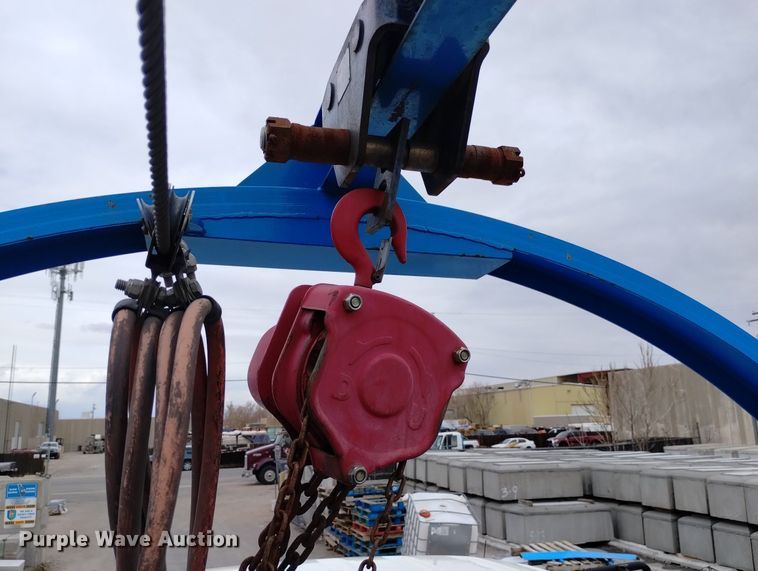 image for item DN6415 2012 International DuraStar 4300  flatbed truck