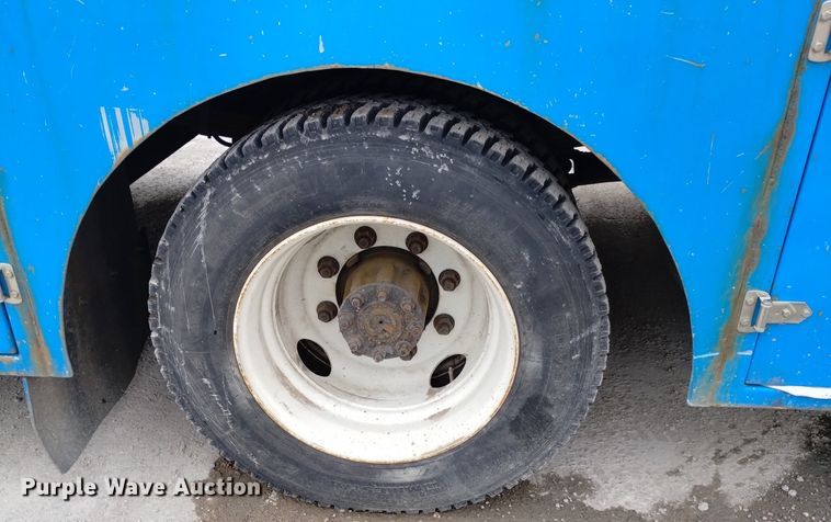 image for item DN6415 2012 International DuraStar 4300  flatbed truck