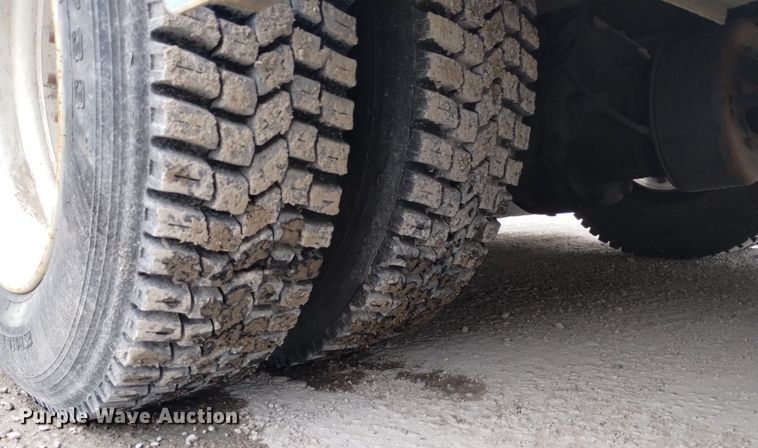 image for item DN6415 2012 International DuraStar 4300  flatbed truck