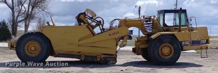 image for item DN6416 1995 Caterpillar 613C Series II  elevating scraper