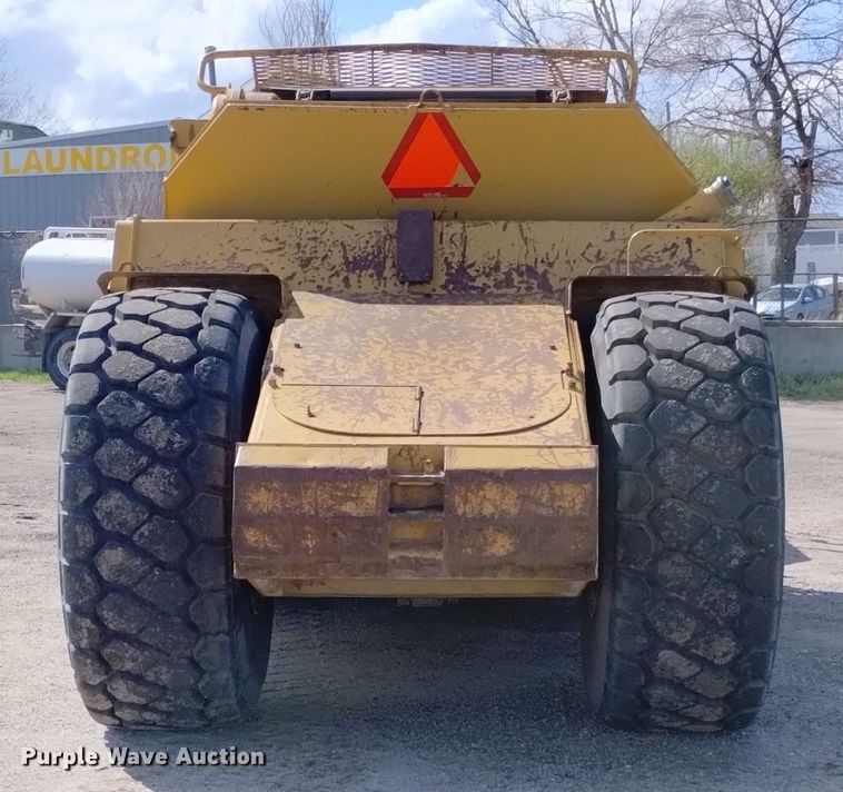 image for item DN6416 1995 Caterpillar 613C Series II  elevating scraper