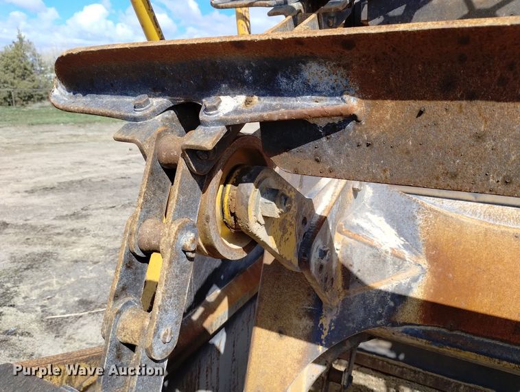 image for item DN6416 1995 Caterpillar 613C Series II  elevating scraper