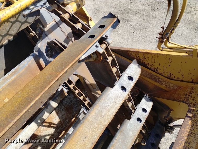 image for item DN6416 1995 Caterpillar 613C Series II  elevating scraper