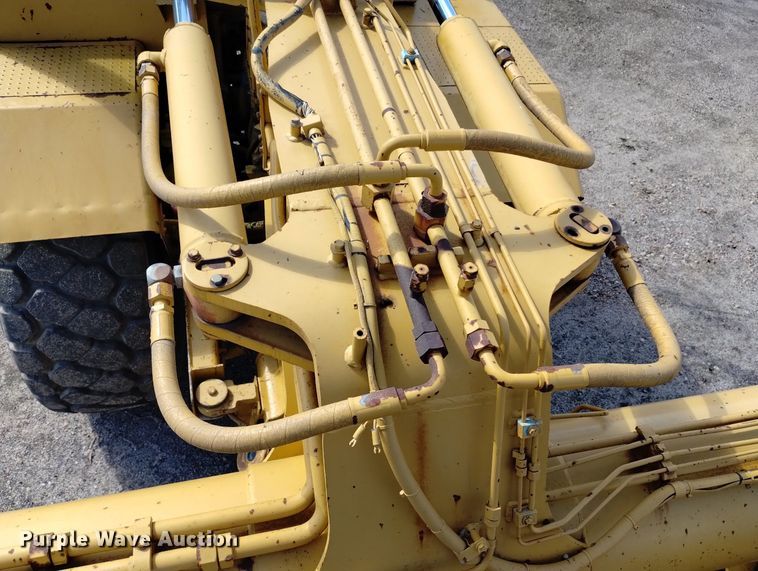 image for item DN6416 1995 Caterpillar 613C Series II  elevating scraper