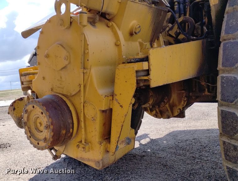 image for item DN6416 1995 Caterpillar 613C Series II  elevating scraper
