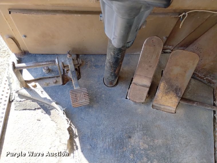 image for item DN6416 1995 Caterpillar 613C Series II  elevating scraper