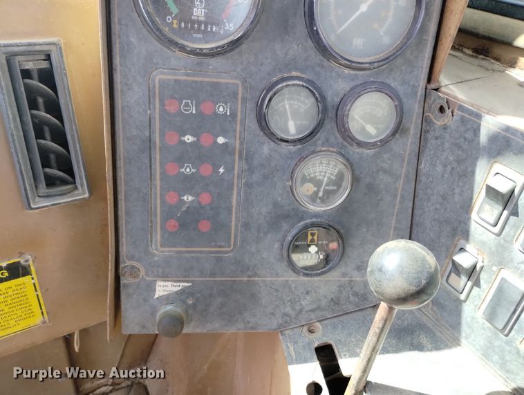 image for item DN6416 1995 Caterpillar 613C Series II  elevating scraper