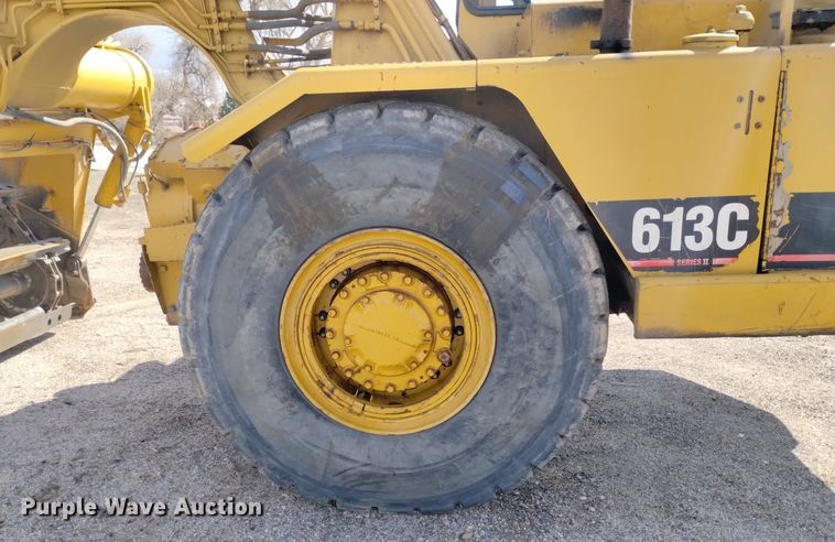 image for item DN6416 1995 Caterpillar 613C Series II  elevating scraper