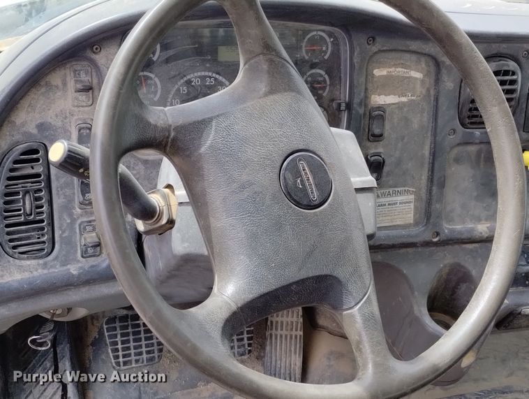 image for item DN6417 2007 Freightliner Business Class M2  water truck