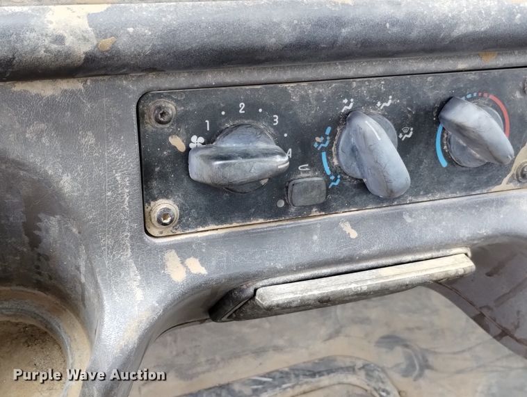 image for item DN6417 2007 Freightliner Business Class M2  water truck