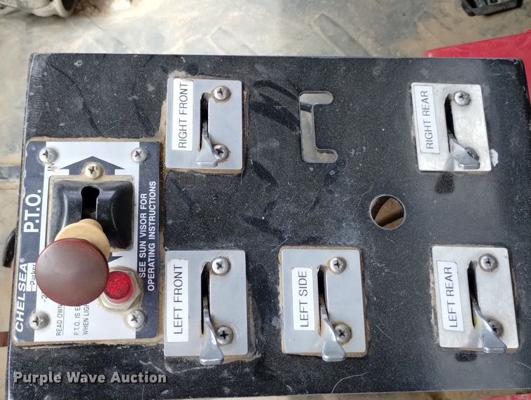 image for item DN6417 2007 Freightliner Business Class M2  water truck