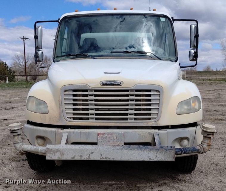 image for item DN6417 2007 Freightliner Business Class M2  water truck